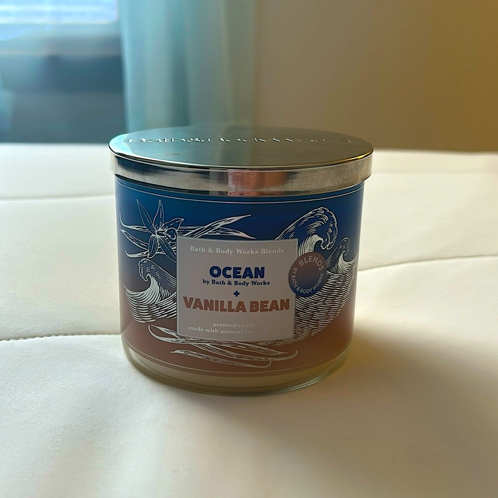Bath & Body Works Ocean + Vanilla Bean Candle